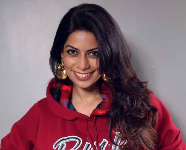 Pinky Ghelani Takes The Ice Bucket Challenge With A Baby Bump