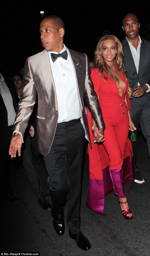 28491CB700000578-3065923-Worn_out_His_party_was_happening_but_Jay_Z_seemed_done_when_capt-m-14_1430693291715