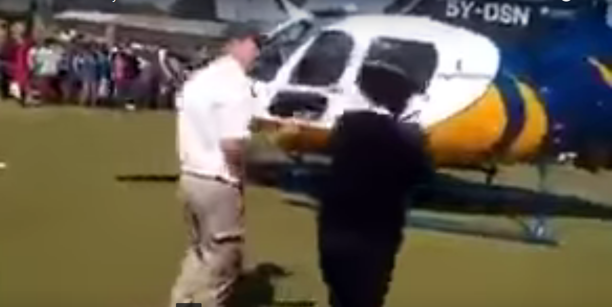 VIDEO: Mzungu Pilot Assaults A Kenya Police Officer