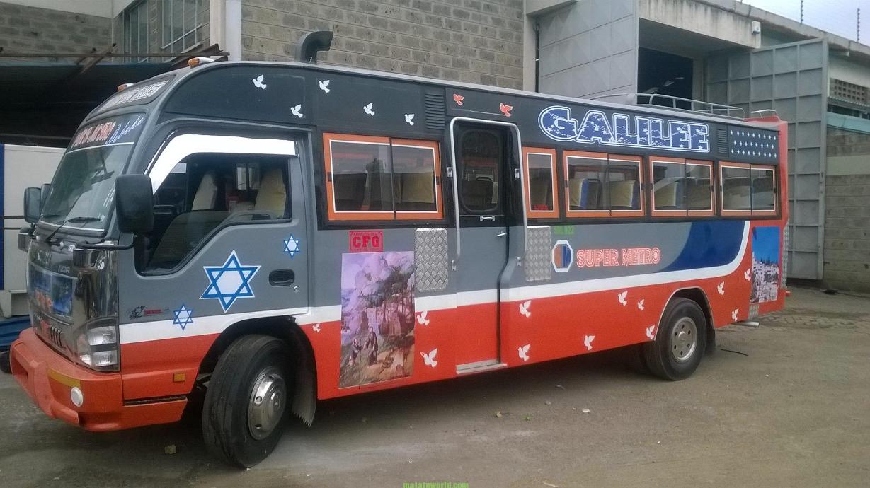 Old Man Gets A Hot Slap After Touching Woman’s Thigh In A Matatu