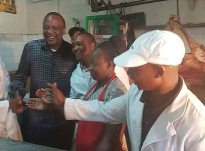 Uhuru Kenyatta and Mike Sonko Enjoy Nyama Choma At Kenyatta Market (PHOTOS)