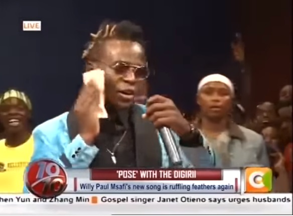 Willy Paul Wipes Sweat With Money and Throws Money To His Fans On Live TV