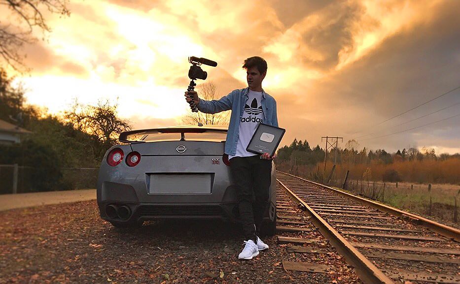 How Much Money David Vlas Makes On YouTube – Net Worth