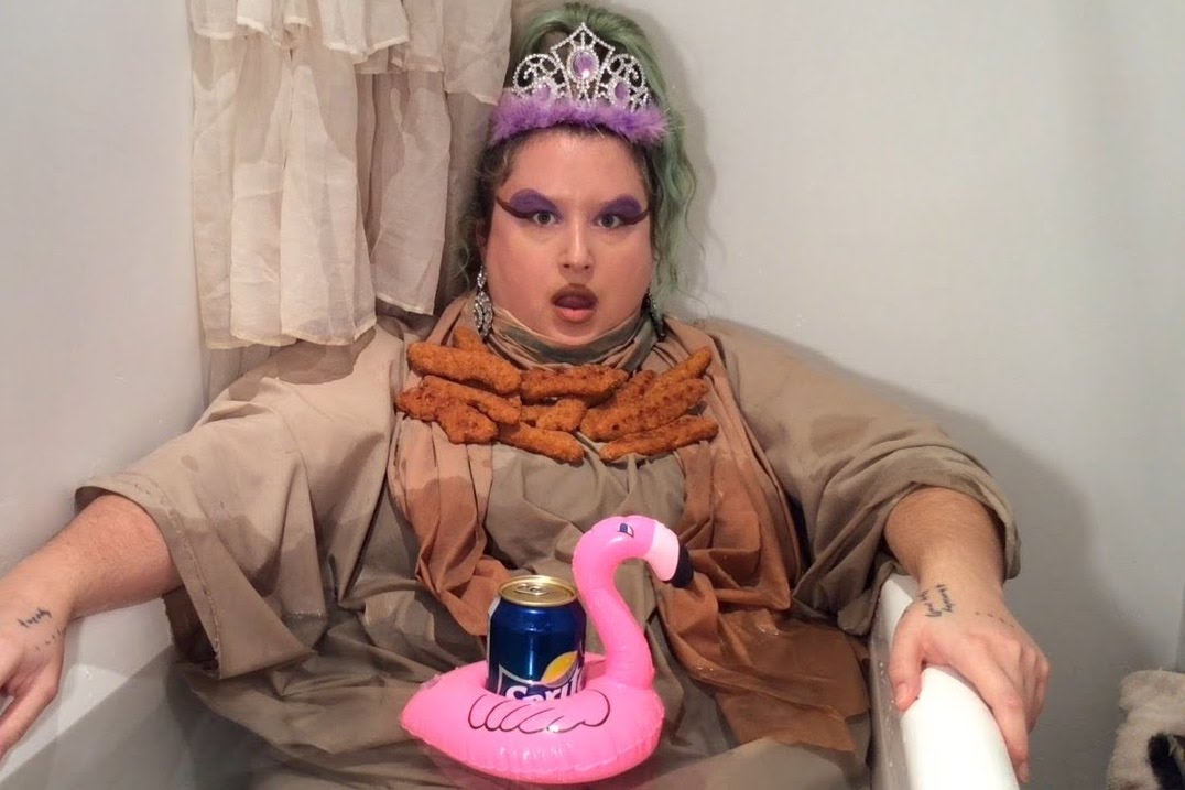 How Much Money Emilia Fart Makes On YouTube – Net Worth